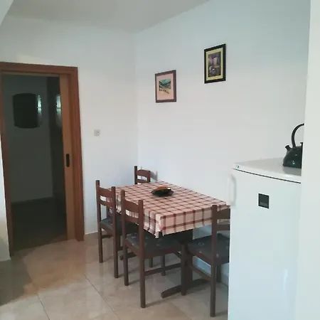 Apartmán With Parking Space Vinez, - 11851 Labin (Istria)